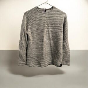 Ryan Robert’s Gray Textured Long Sleeve Sweater Zip Back Size Small NWT